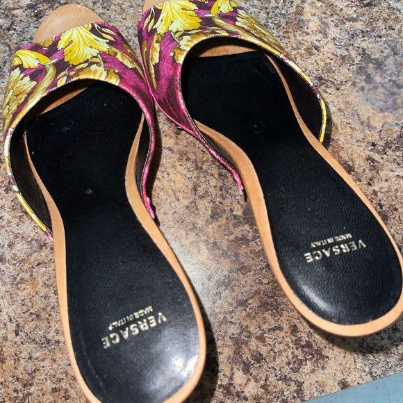 VERSACE PALAZZO BAROQUE SLIP ON HEELS - Picture 8 of 8